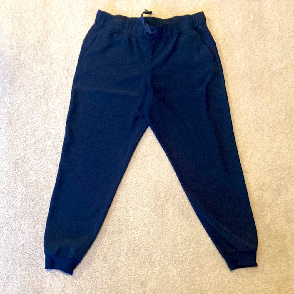 Lululemon Navy Blue Cropped Joggers